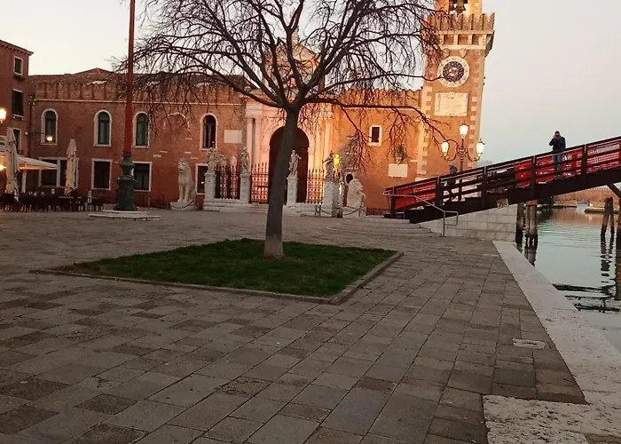 La Bella Venezia - Entire Private Apartment